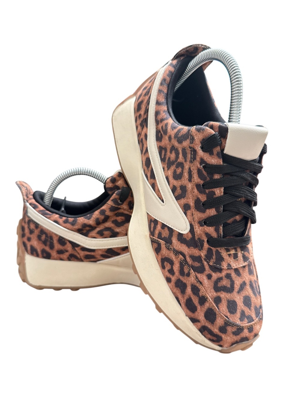 DOLCE VITA BYNX SNEAKERS NWT